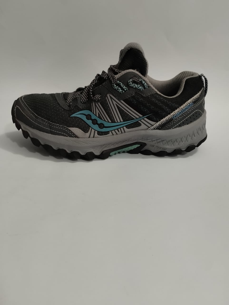 Saucony Excursion trail running shoes