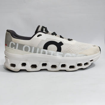 QC Brand On Running Cloudmonster.