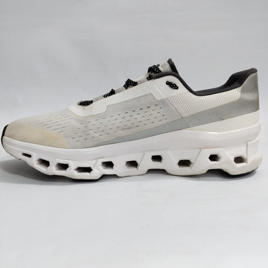 QC Brand On Running Cloudmonster.